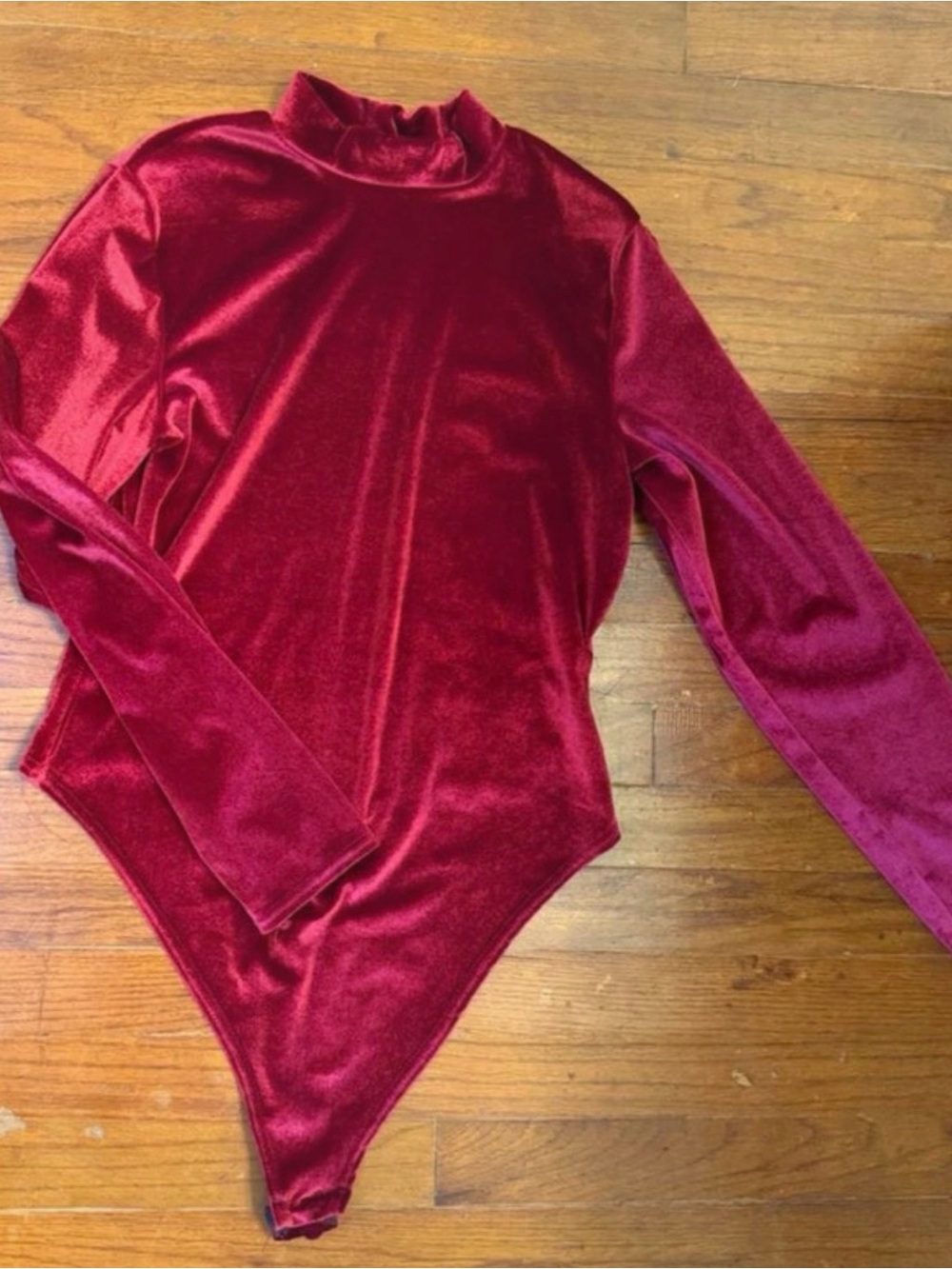 Boohoo Burgundy Velvet Long-Sleeve Bodysuit